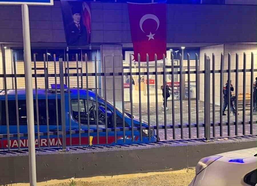 Konya’nın Seydişehir ilçesindeki Kesecik Mahallesi’nde iki kardeş arasında çıkan silahlı