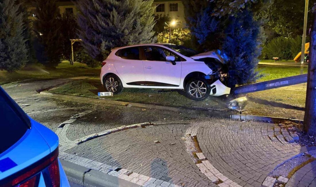 Kayseri’nin Talas ilçesinde meydana gelen bir trafik kazasında, sürücüsünün kontrolünü