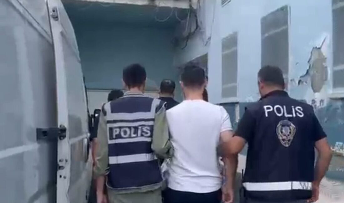 Kastamonu’da polis ekipleri tarafından aranan 14 şüpheli yakalandı. Kastamonu İl