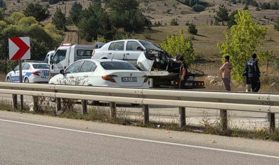Kastamonu’nun Devrekani ilçesinde meydana gelen trafik kazasında, bir otomobilin elektrik