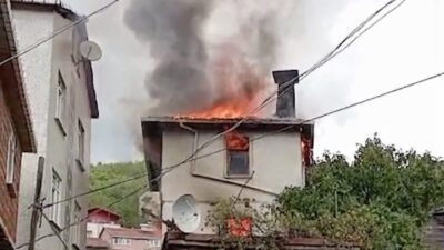 Kastamonu’nun Cide ilçesinde bulunan bir evde çıkan yangın, itfaiye ekipleri