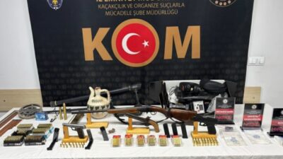 Kastamonu polis ekipleri tarafından gerçekleştirilen operasyonlarda tarihi eserler, uyuşturucu maddeler