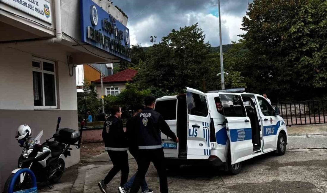 Kastamonu’nun Cide ilçesinde bir kişiyi bıçakla yaraladığı iddia edilen şüpheli