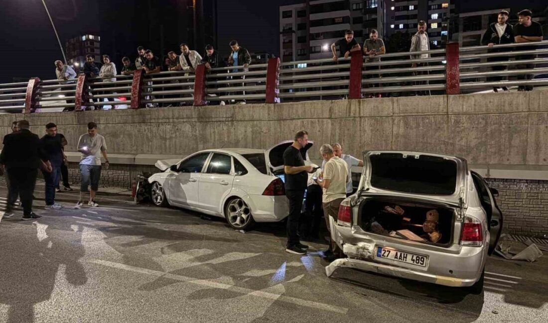 Kocasinan ilçesinde meydana gelen zincirleme trafik kazasında 2 sürücü yaralandı.