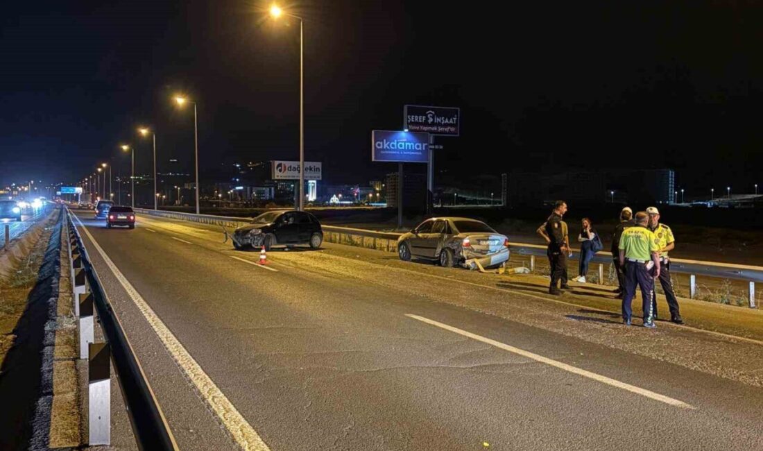 Kayseri’nin Kocasinan ilçesinde meydana gelen trafik kazasında, iki aracın çarpışması