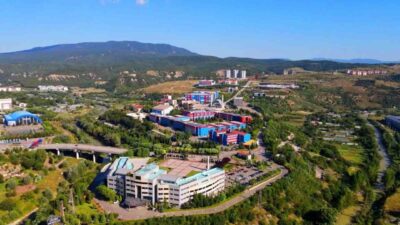 Karabük Üniversitesi, TEKNOFEST 2026’da düzenlenen çeşitli teknoloji yarışmalarında 15 takımıyla