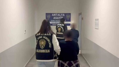 Antalya’da, kendilerini ‘mali istihbarat birimi yetkilisi’ olarak tanıtarak bir vatandaşı