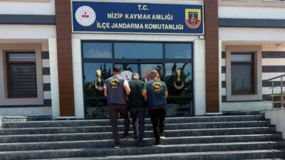 Gaziantep’te, aramış oldukları 10’ar yıl hapis cezasıyla aranan iki şahıs,