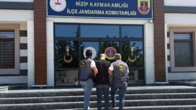 Gaziantep’te 10 yıl hapis cezasıyla aranan iki kişi, jandarma ekipleri
