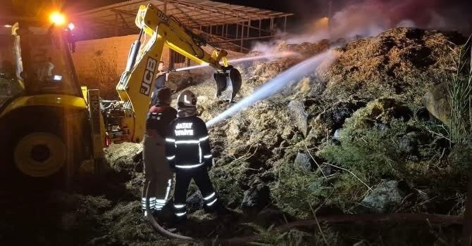 Kırıkhan ilçesindeki Gültepe Mahallesi’nde bir çiftlik samanlığında çıkan yangın, ekiplerin