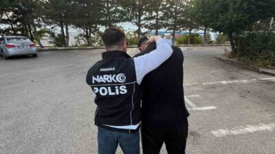 Kırıkkale’de polis ekipleri tarafından gerçekleştirilen uyuşturucu operasyonunda 1 kişi tutuklandı.