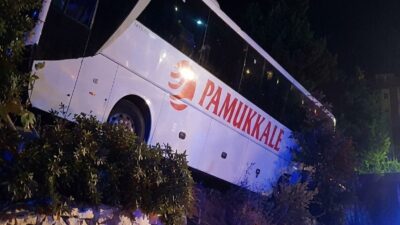 Manisa’nın Kırkağaç ilçesinde bir yolcu otobüsünün kaza yapması sonucu 18