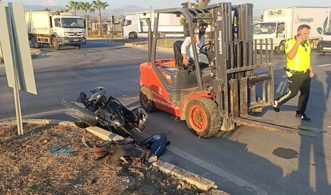 Manavgat ilçesinde yaşanan trafik kazasında ticari taksinin kırmızı ışık ihlali