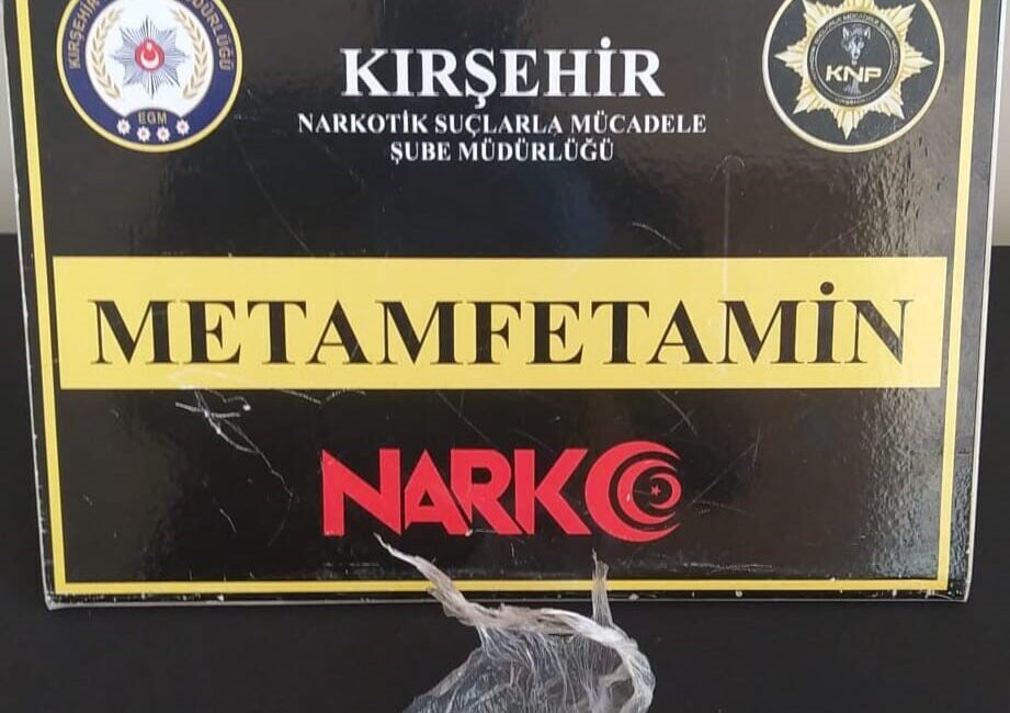 Kırşehir’de polis ekipleri, sokak çalışmaları ve operasyonlar sırasında çeşitli miktarda