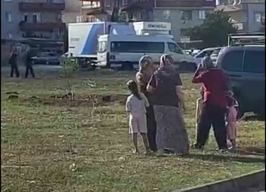 Kocaeli’nin Darıca ilçesinde yer alan bir binanın çatısında yangın çıktı
