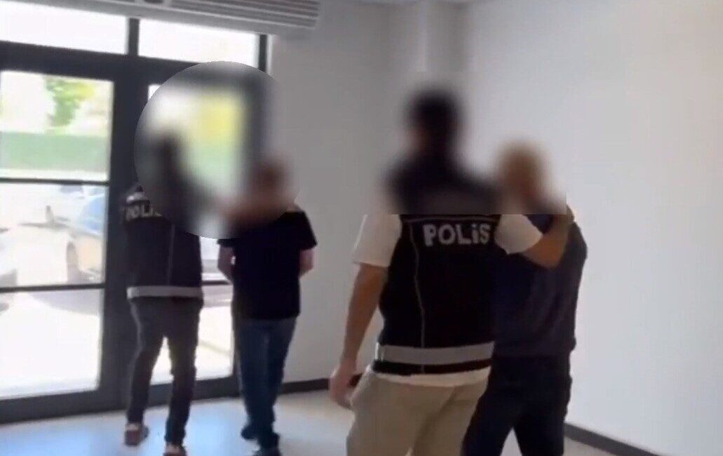 Kocaeli’de düzenlenen operasyonlarda uyuşturucu madde bulundurma suçundan elde edildiği şüphelenilen