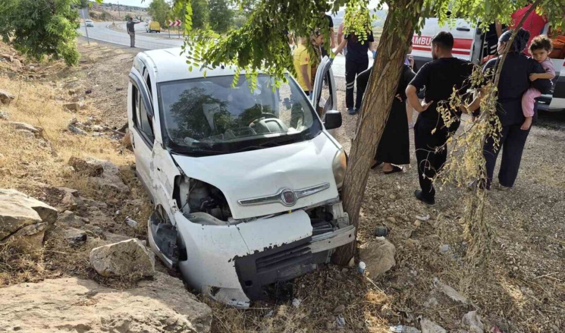Gaziantep’in Yavuzeli ilçesinde meydana gelen trafik kazasında, kontrolden çıkan hafif