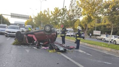 Gaziantep’te meydana gelen trafik kazasında, bir aracın aniden durması sonucu
