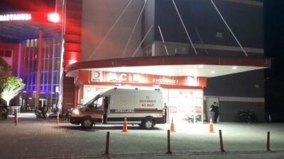 Konya’nın Karapınar ilçesinde meydana gelen trafik kazasında otomobil ile motosiklet