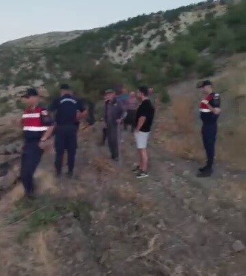Adıyaman’ın Gölbaşı ilçesindeki bir otluk alanda meydana gelen yangın, köylüler
