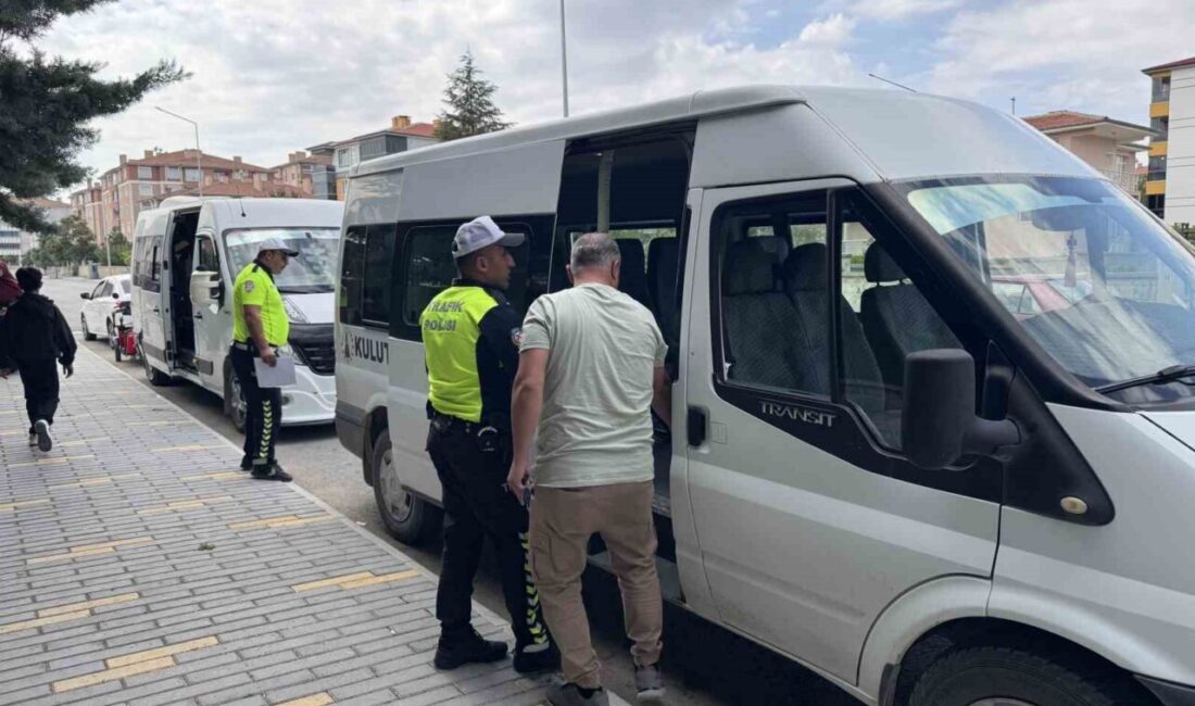 Kulu İlçe Emniyet Müdürlüğü ekipleri, öğrencilerin güvenliği için okul çevrelerinde
