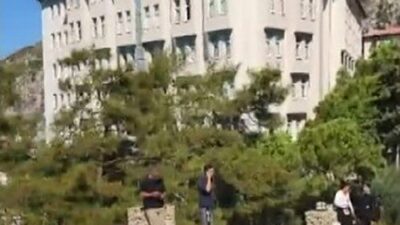 Kuşadası’nda bulunan beş yıldızlı Ladonia Hotel Adakule’de çalışanlar, iddiaya göre