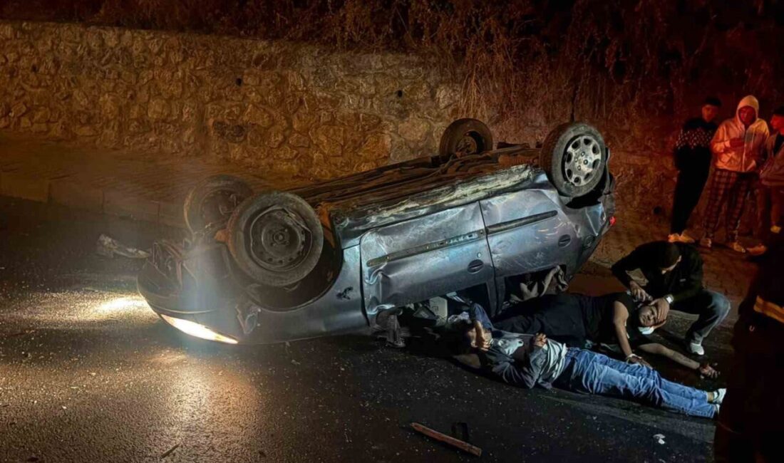 Kuşadası ilçesinde meydana gelen trafik kazasında 2 kişi yaralandı. Olay,