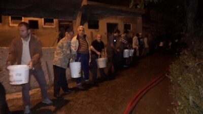 Çorum’un Bayat ilçesine bağlı Çerkeş köyünde, kuşburnu kaynatmak üzere yakılan