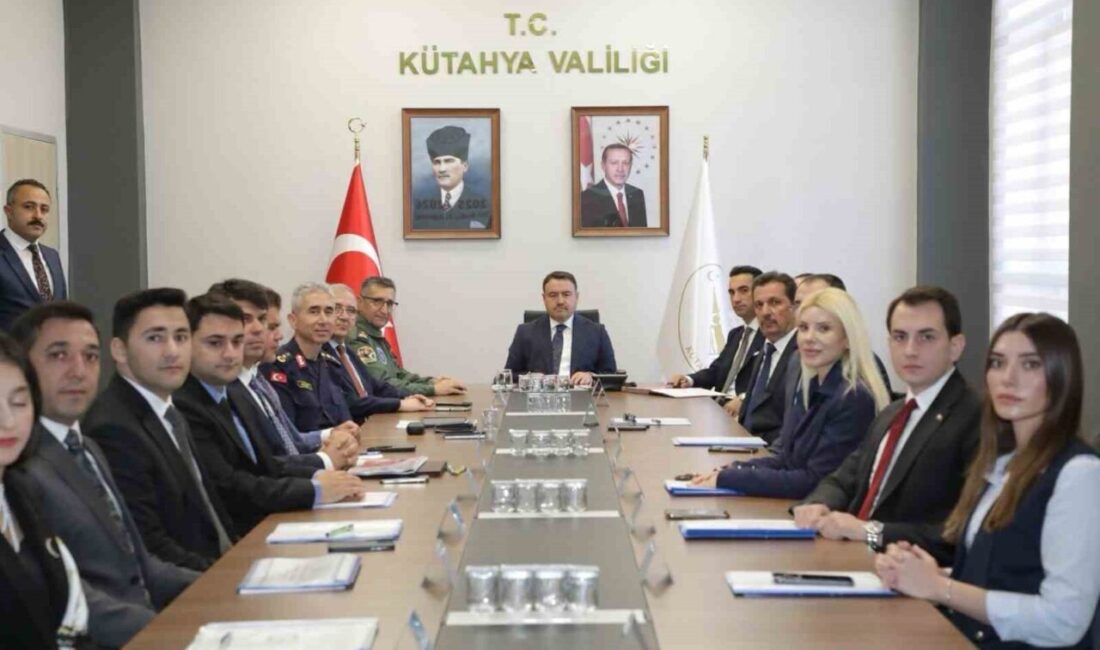 Kütahya’da, Vali Musa Işın başkanlığında gerçekleşen İl Güvenlik ve Asayiş