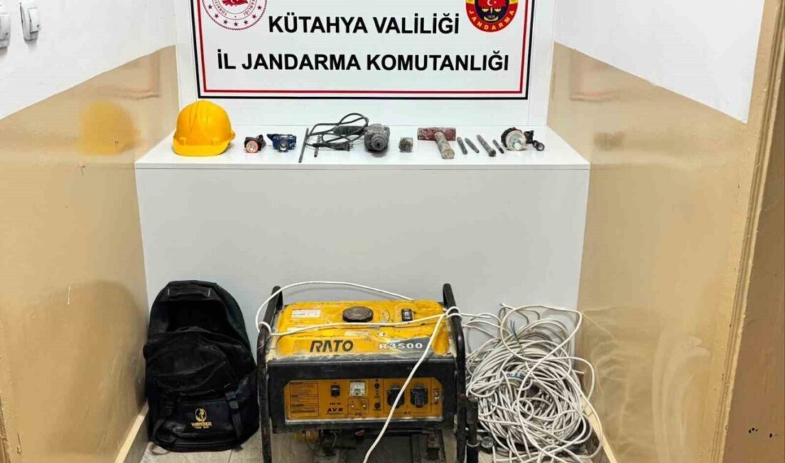 Kütahya’da, jandarma ekiplerinin gerçekleştirdiği bir operasyon sonucunda, izinsiz kazı yapıldığı