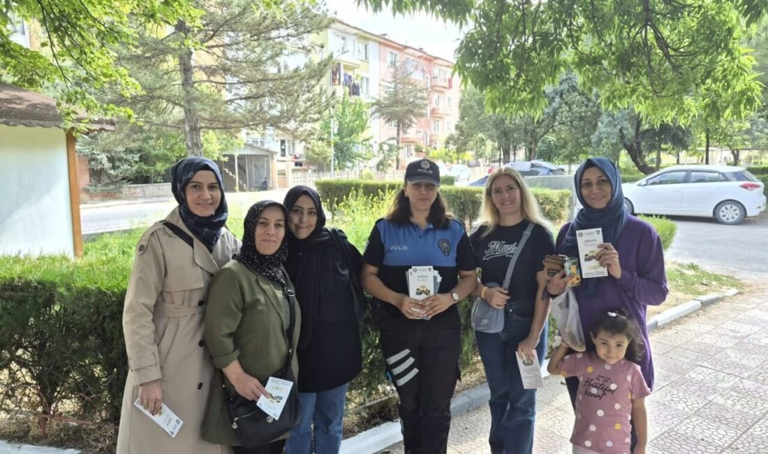Kütahya’da polis ekipleri, 2026-2027 eğitim öğretim yılının başlaması sebebiyle okul