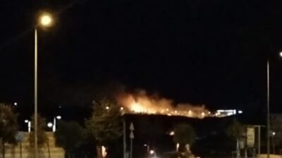 Lüleburgaz ilçesindeki bir otluk alanda başlayan yangın, çevredeki tarım arazileri