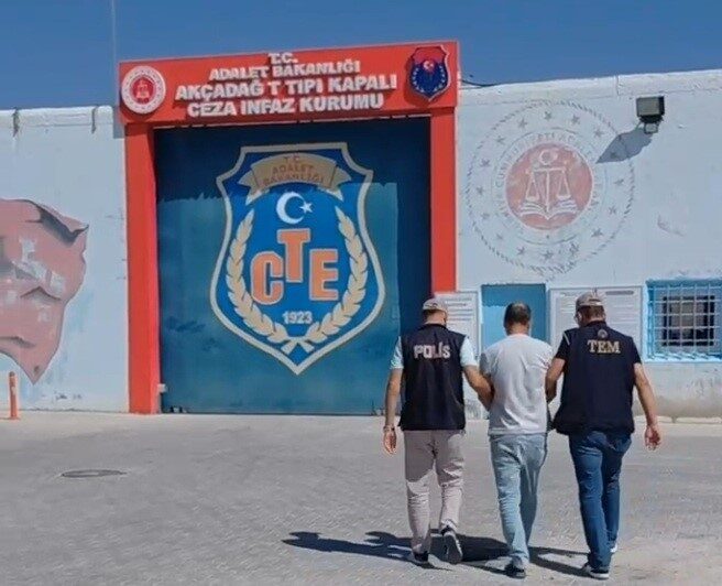 Malatya’da, FETÖ/PDY terör örgütüyle ilişkili olduğu belirlenen ve hakkında 13