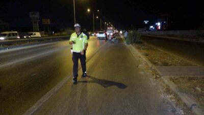 Manavgat ilçesinde meydana gelen trafik kazasında, bir motosikletin yaya ile