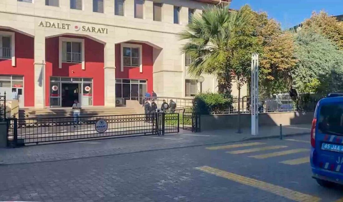 Turgutlu ilçesinde bir lisenin yakınında meydana gelen silahlı saldırı sonucunda
