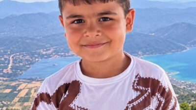 Mardin’in Artuklu ilçesinde, boğazına oyuncağın kaçması sonucu hastanede tedavi gören