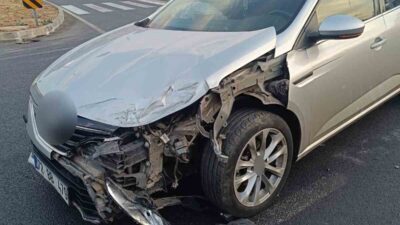 Mardin’in Artuklu ilçesinde Midyat Yolu Caddesi’nde meydana gelen trafik kazasında,