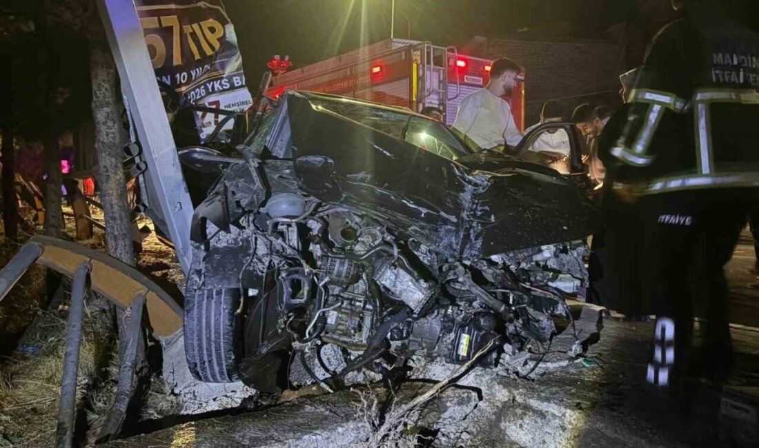 Mardin’in Artuklu ilçesinde meydana gelen trafik kazasında, sürücüsü direksiyon hakimiyetini