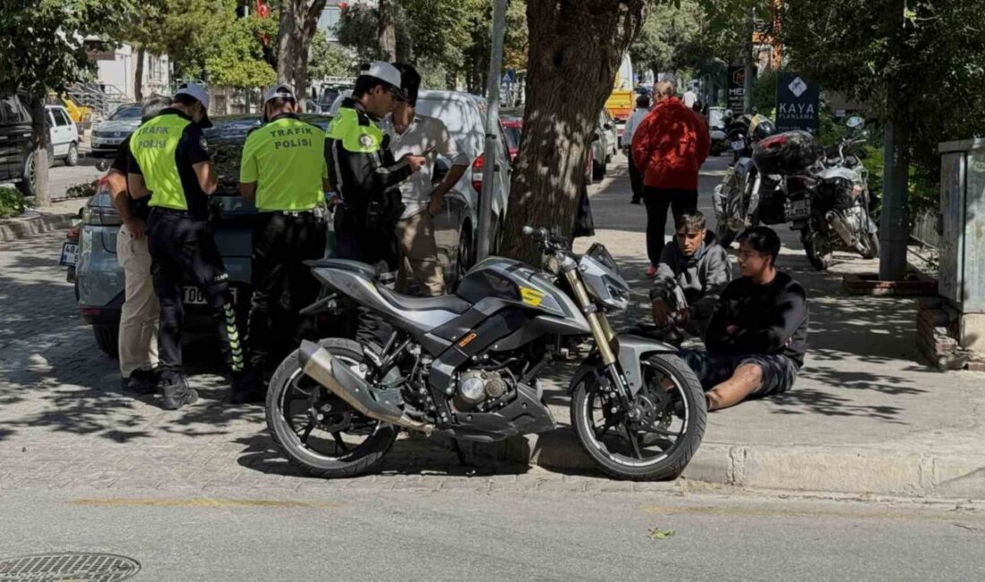 Muğla’nın Menteşe ilçesinde, otomobil ile motosikletin çarpışması sonucu meydana gelen