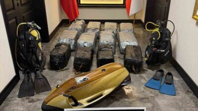 Mersin Limanı’nda gerçekleştirilen operasyonda bir gemide gizlenmiş 350 kilogram kokainin