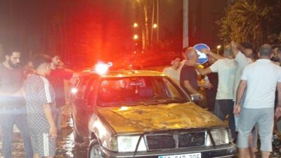 Mersin’de bir otomobil seyir halindeyken alev aldı ve sürücü aracı
