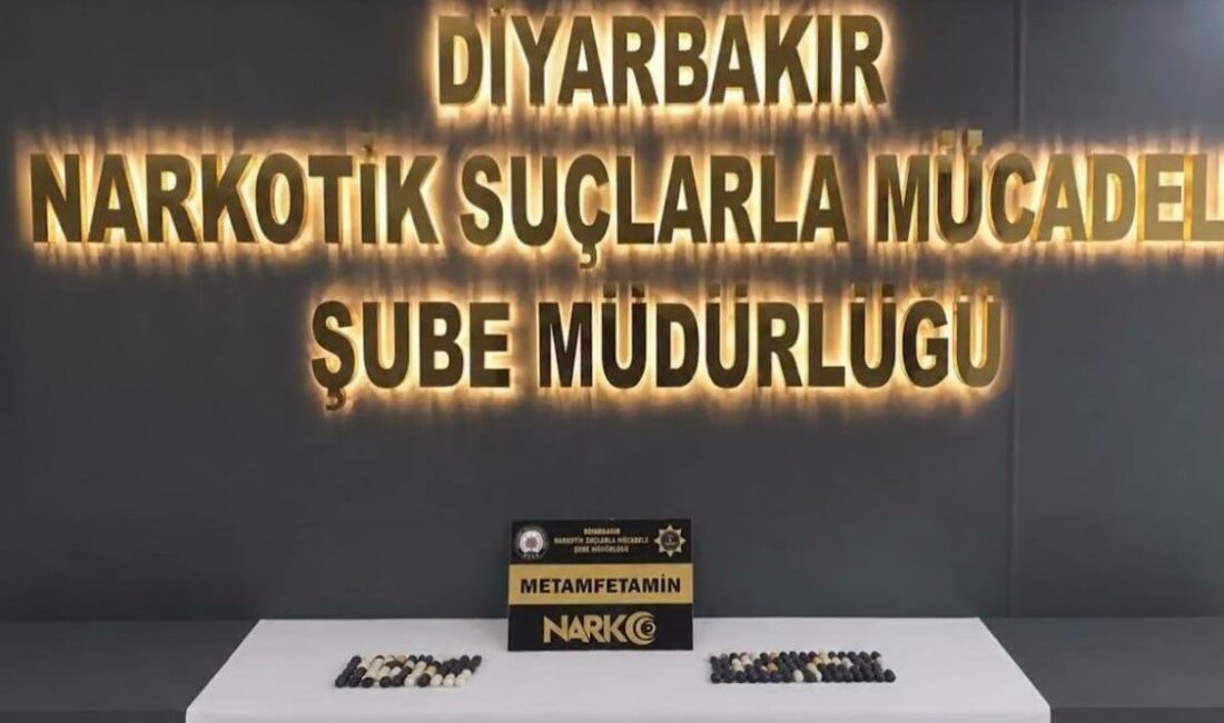 Diyarbakır’da, Narkotik Suçlarla Mücadele Şube Müdürlüğü ekipleri tarafından gerçekleştirilen operasyon