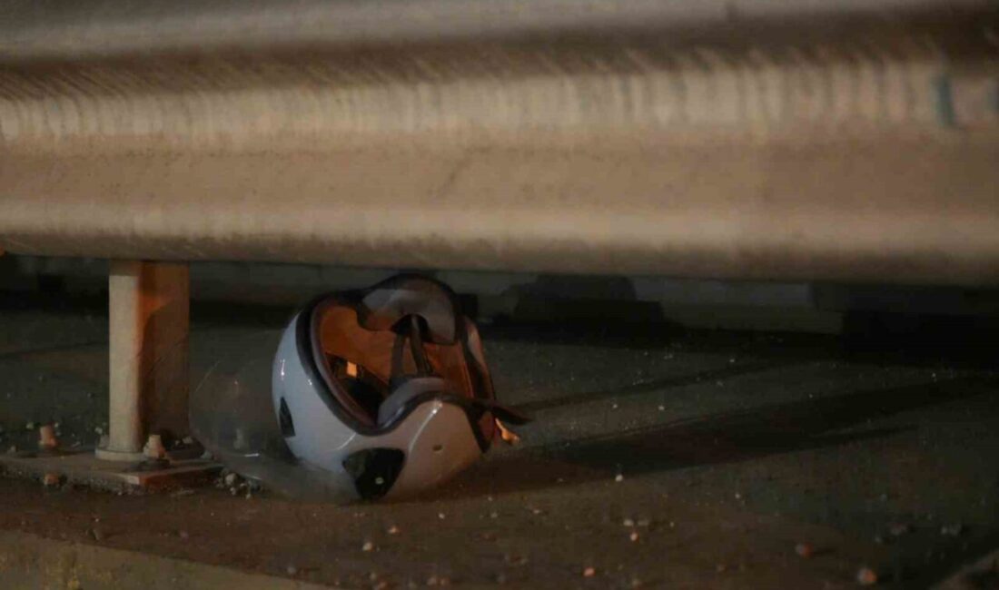 Başiskele’de yaşanan trafik kazasında motosiklet sürücüsü bariyere çarparak yaralandı. Olay,