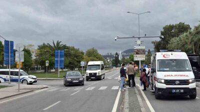 SAMSUN (İHA) – Samsun’da, bir anne ile birlikte yaya geçidinden