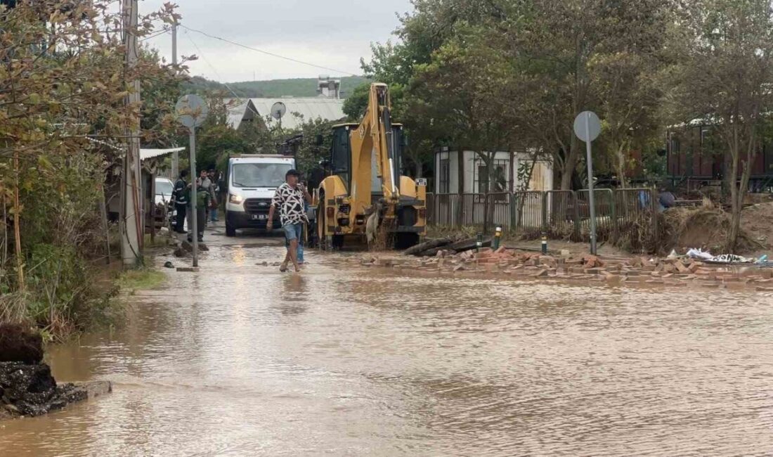 Mudanya ilçesinde meydana gelen şiddetli yağışlar hayatı olumsuz etkiledi. Yağış