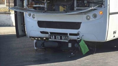 Muğla’nın Menteşe ilçesinde, bir yolcu otobüsü ile elektrikli bisikletin karıştığı