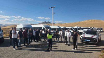 Muş’ta, Jandarma trafik ekipleri tarafından okul servis araçları denetimden geçirildi