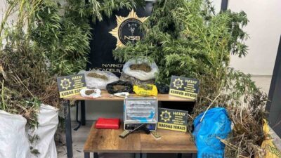 Hatay’da polis ekipleri, müstakil evin bahçesinde gerçekleştirilen aramada 4 metre