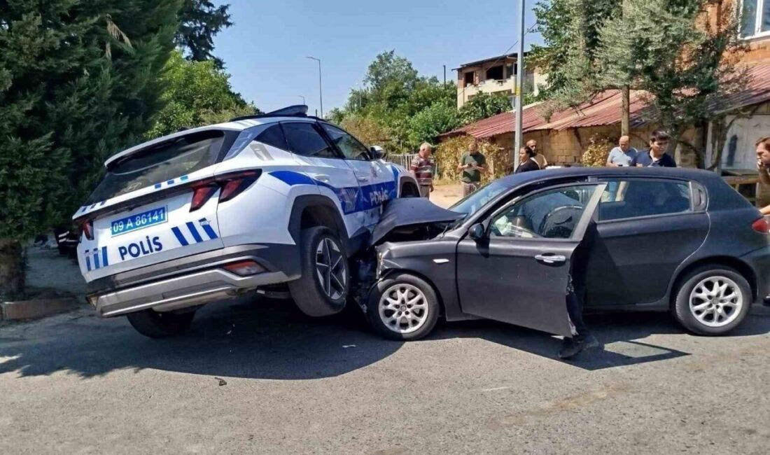 Nazilli ilçesinde meydana gelen trafik kazasında bir polis aracı ile