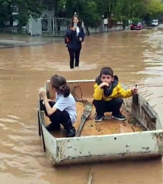 Sakarya genelinde etkili olan şiddetli yağışlar sonrasında meydana gelen taşkında